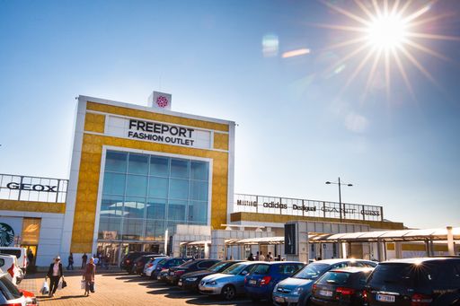 Vorschau Bild von Die Sonntagsöffnung sowie die verbesserte
Infrastruktur machen FREEPORT für preisbewusste Shopping-Fans zur
Top-Adresse im Osten Österreichs.