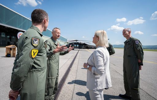 Drei zusätzliche "Black Hawk" erfordern umfassende personelle und
infrastrukturelle Maßnahmen.