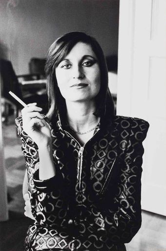 Vorschau Bild von Isolde Ohlbaum, Elfriede Jelinek (geb. 1946), 1979,
Fotografie, 15,2 × 10,1 cm, Leopold Museum, Wien – Schenkung Helmut
Klewan