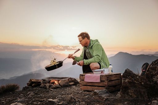 Sonnenaufgangswanderung zum Grießenkar in der
Flachau mit frisch zubereitetem "Muas".