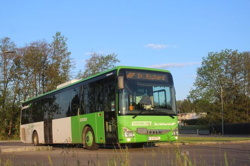 Vorschau Bild von Die Dr. Richard Firmengruppe vereinheitlicht ihren
Auftritt in Österreich. Mit Mai 2022 wird der Firmen- und Markenname
„Watzke“ in „Dr. Richard“ umbenannt. Damit heißen in der Steiermark
sowohl der Linienbus- als auch der Reisebusverkehr Dr. Richard.