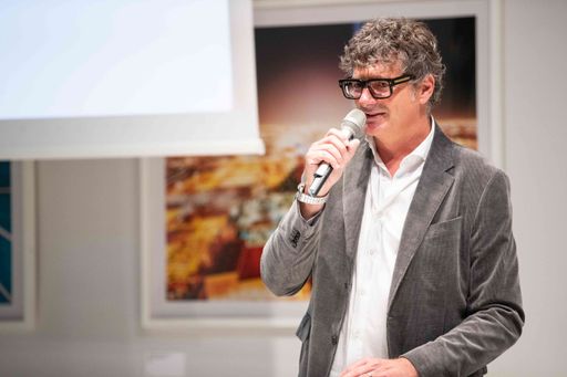 Vorschau Bild von AAFP-Präsident John Lüftner blickt am
Produzent*innentag gespannt auf das von der Politik angekündigte
neue Fördermodell.