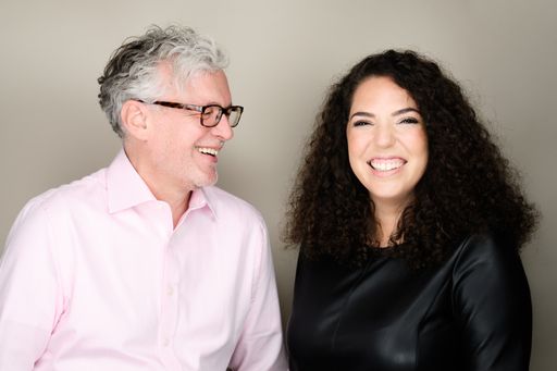 Vorschau Bild von Wer freut sich mehr? WORX-Gründer Gerald Obrovnik
mit seiner neuen Managing Partnerin Talin Seifert.