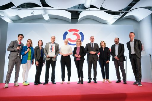Ö3-Verkehrsaward 2022 - Verkehrssicherheit objektiv
erfassen und verbessern: Das am Center for Low-Emission Transport
entwickelte Tool überzeugte in der Kategorie „Idee des Jahres“