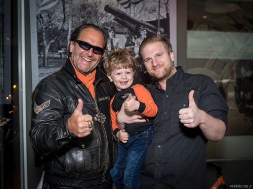 Ferdinand O. Fischer, Niko B. Fischer (die 4.
Generation in den Startlöchern!) und Johannes M. Fischer