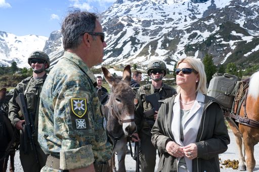 Vorschau Bild von FBM Tanner und LH Platter bei der European Mountain
Thunder auf dem Truppenübungsplatz Lizum/Tirol am 19 05 2022