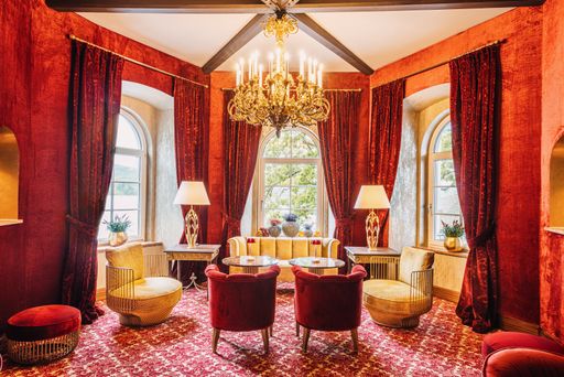  Legendäre Schlossbar am Wörthersee im Stil der
Wiener Moderne