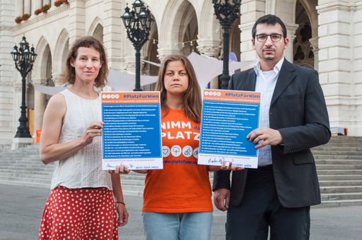  Übergabe der PlatzFürWien Kampagne an Radlobby Wien
und Geht-doch Wien