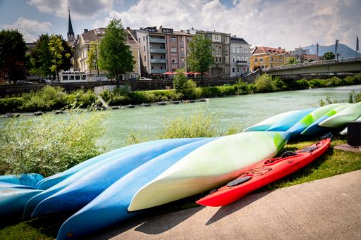 Vorschau Bild von Die neue Freizeitbase auf den Drauterrassen direkt
in der Innenstadt von Villach lädt ab sofort zu sportlichen Touren
auf und neben der Drau ein.