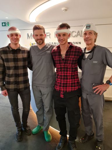 Vorschau Bild von Direkt nach der Haartransplantationsbehandlung bei
Moser Medical