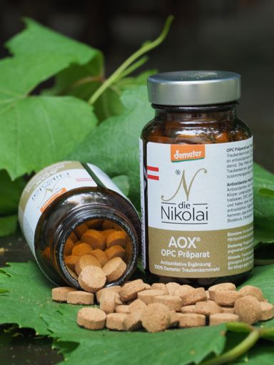 Vorschau Bild von AOX OPC Demeter Präparat."Nach jahrelanger
Entwicklungsarbeit ist es uns am Nikolaihof Wachau gelungen, unser
Demeter Traubenkernmehl in eine Form zu bringen welche die Einnahme
angenehm einfach macht - rein natürlich und ohne Zusatzstoffe."