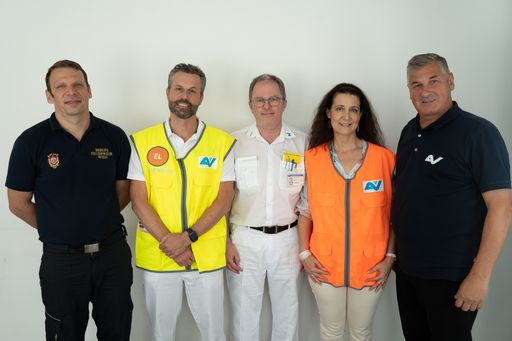 Vorschau Bild von Das AUVA-Traumazentrum Wien und die Wiener
Berufsfeuerwehr waren sehr zufrieden mit der Übung. Wichtige
Erkenntnisse für den Ernstfall konnten daraus abgeleitet werden.