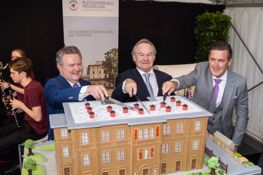 Vorschau Bild von Bürgermeister Ludwig, Vorstand Semler und Stadtrat Hanke