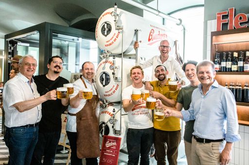 Das Team vom Dogenhof eröffnet in der Praterstraße
neue Gastwirtschaft mit eigener Fleischerei und Bier aus dem Tank
