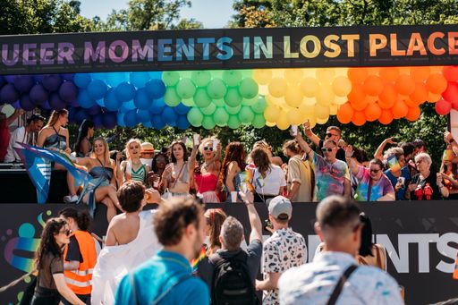 Vorschau Bild von Die Initiative QUEER MOMENTS lädt zum öffentlichen
Diskurs ein
