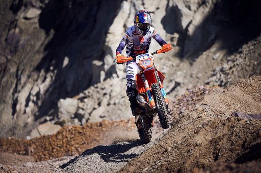 Vorschau Bild von Manuel Lettenbichler performs during Red Bull
Erzbergrodeo in Eisenerz, Austria on June 18, 2022 // Philipp Carl
Riedl / Red Bull Content Pool // SI202206180174 // Usage for
editorial use only //