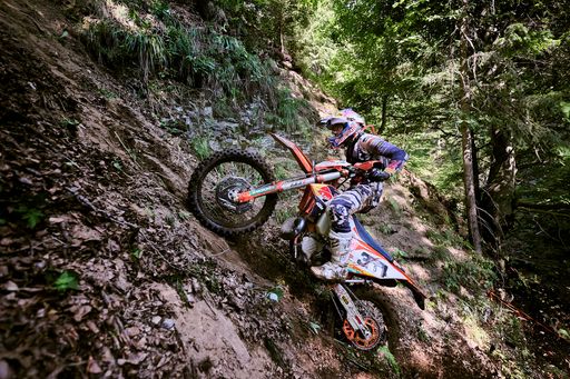 Vorschau Bild von Manuel Lettenbichler performs during Red Bull
Erzbergrodeo in Eisenerz, Austria on June 19, 2022