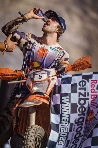 Vorschau Bild von Manuel Lettenbichler seen during the Red Bull
Erzbergrodeo 2022 in Eisenerz, Austria on June 19, 2022