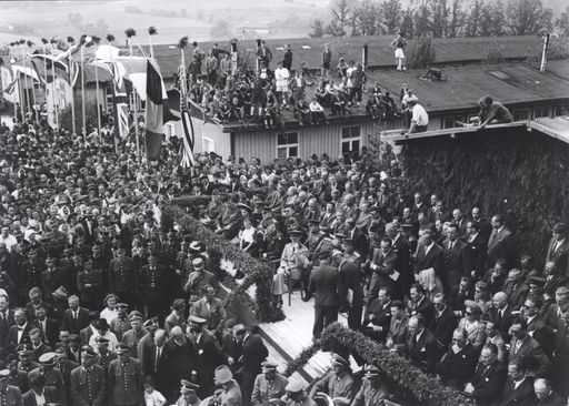 Feierliche Übergabe des ehemaligen KZ Mauthausen an
die Republik Österreich durch die sowjetischen Besatzungsbehörden,
20. Juni 1947