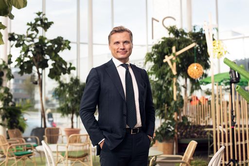  Fredrik Jejdling, Executive Vice President und Head of Networks,
Ericsson, sagt: "Der jüngste Ericsson Mobility Report bestätigt,
dass 5G die am schnellsten wachsende Mobilfunktechnologie-Generation
aller Zeiten ist. Ericsson spielt eine Schlüsselrolle dabei, dies zu
ermöglichen. Wir arbeiten jeden Tag mit unseren Kunden und
Ökosystempartnern auf der ganzen Welt zusammen, um sicherzustellen,
dass Millionen von Menschen, Unternehmen, Branchen und
Gesellschaften so bald wie möglich die Vorteile der 5G-Konnektivität
nutzen können." / Weiterer Text über ots und
www.presseportal.de/nr/13502 / Die Verwendung dieses Bildes ist für
redaktionelle Zwecke unter Beachtung ggf. genannter
Nutzungsbedingungen honorarfrei. Veröffentlichung bitte mit
Bildrechte-Hinweis.
