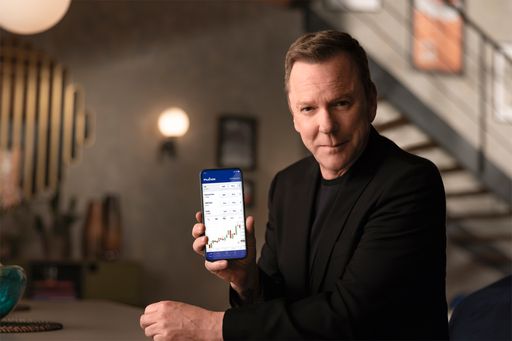 Kiefer Sutherland für Plus500