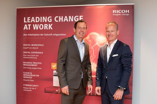  https://www.apa-fotoservice.at/galerie/29558 Im Bild vLnR:
Christoph Hnup, Exekutive Sales Director, Ricoh Austria GmbH, Daniel
Tschudi, CEO Ricoh Austria GmbH & Ricoh Schweiz AG