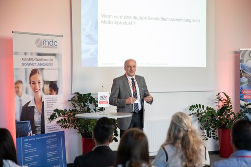 DI Volker Sudmann, Benannte Stelle mdc medical
device certification, diskutierte den Unterschied zwischen
Gesundheitssoftware und Medizinprodukten beim TÜV AUSTRIA
Medizinprodukte-Tag 2022.