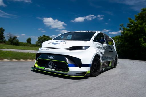 Ford schlägt ein neues Kapitel in der langen und legendären
Geschichte seiner spektakulären Ford Transit-Showcars auf: Mit dem
Ford Pro Electric SuperVan feiert das erste rein elektrisch
angetriebene Exemplar dieser einzigartigen Familie von
Ultra-Hochleistungs-Nutzfahrzeugen beim Goodwood Festival of Speed
2022 seine Weltpremiere. Foto: Ford / Weiterer Text über ots und
https://www.ots.at/pressemappe/DE143363 / Die Verwendung dieses
Bildes ist für redaktionelle Zwecke unter Beachtung ggf. genannter
Nutzungsbedingungen honorarfrei. Veröffentlichung bitte mit
Bildrechte-Hinweis.