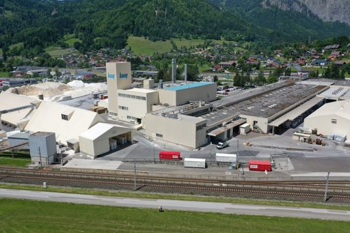 Vorschau Bild von Das Knauf Werk in Weißenbach bei Liezen wird um
eine Produktionsanlage für pastöse Spachtelmassen erweitert. Es
werden 5 Mio. Euro in diesen neuen Bereich investiert.