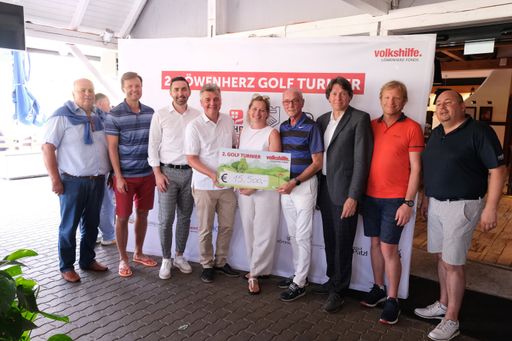 Vorschau Bild von Das Volkshilfe NÖ-Team dankt den zahlreichen
Unterstützern des Turniers, insbesondere den Hauptsponsoren Arval
Austria, Hödlmayr International, Wiener Städtische Versicherung,
Hutchinson 3 und Vendere Handel.