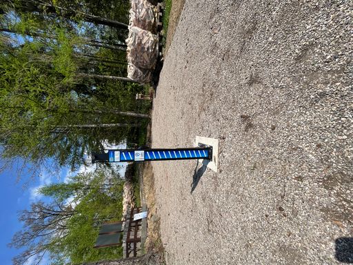 Vorschau Bild von Mit der digitalisierten Parksäule von CAMPPA finden
Wohnmobilisten passende Parkplätze, können sie online buchen, ent-
und versperren. Die Landwirte haben keinen persönlichen Aufwand und
können sie kostenlos nutzen.