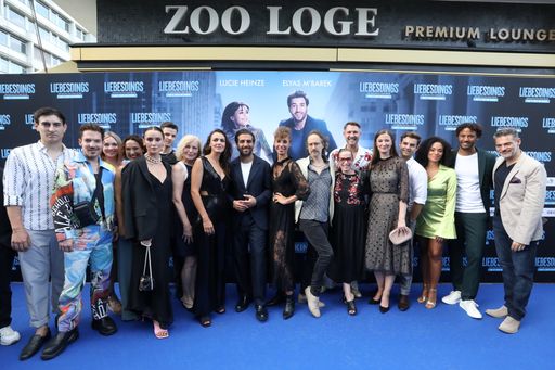 Vorschau Bild von BERLIN, GERMANY - JUNE 28: The premiere of the new Constantin
Film movie "Liebesdings" at Zoo Palast on June 28, 2022 in Berlin,
Germany. (Photo by Ben Kriemann/Getty Images for Constantin Film) /
Weiterer Text über ots und www.presseportal.de/nr/12946 / Die
Verwendung dieses Bildes ist für redaktionelle Zwecke unter
Beachtung ggf. genannter Nutzungsbedingungen honorarfrei.
Veröffentlichung bitte mit Bildrechte-Hinweis.