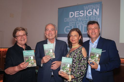 https://www.apa-fotoservice.at/galerie/29566 Im Bild v.l.n.r.:
Anna M. Del Medico (Autorin Möbel & Design Guide), Germanos
Athanasiadis (medianet), Alexandra Kaszay (Hofburg Vienna), Michael
Stein (Herausgeber Möbel & Design Guide)