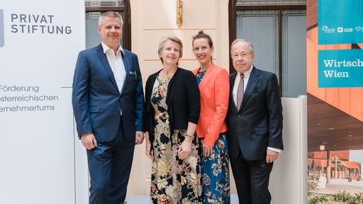 v.l.n.r. Ulrich Torggler (Universität Wien),
Susanne Kalss (WU Wien), Mariella Schurz und Erich Hampel (B&C)