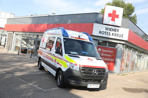 Vorschau Bild von Neuer Rettungstransportwagen "RK-Floridsdorf" ist
künftig für den 21. und 22. Bezirk im Einsatz.