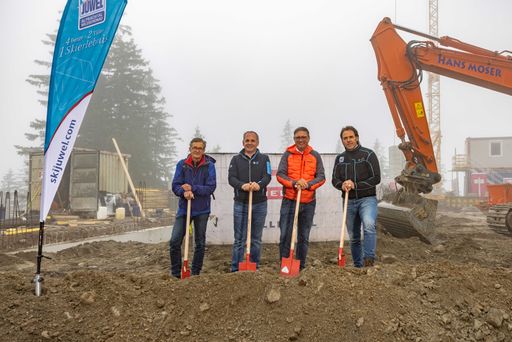  Erfolgreicher Spatenstich zur neuen Hornbahn 2000
am Wiedersberger Horn im Alpbachtal.