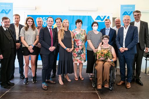 Vorschau Bild von Am 1. Juli 2022 wurde ein bedeutender Jahrestag der
AUVA-Rehabilitationsklinik Tobelbad begangen. Hochrangige
Vertreter:innen der Landespolitik und Kirche feierten gemeinsam mit
der AUVA im Rahmen eines Festakts.