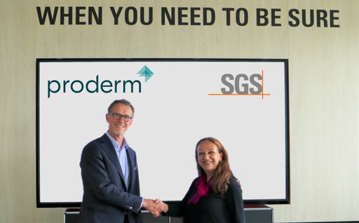 Prof. Dr. Klaus-Peter Wilhelm, Gründer und CEO der proderm GmbH,
und Dr. Sheida Hönlinger, Director Health Science, Cosmetics &
Hygiene bei der SGS in Deutschland, bei der Vertragsunterzeichnung
in Hamburg. Die Verwendung dieses Bildes ist für redaktionelle
Zwecke honorarfrei. Veröffentlichung bitte mit Bildrechte-Hinweis:
SGS Deutschland GmbH / Weiterer Text über ots und
www.presseportal.de/nr/53817 / Die Verwendung dieses Bildes ist für
redaktionelle Zwecke unter Beachtung ggf. genannter
Nutzungsbedingungen honorarfrei. Veröffentlichung bitte mit
Bildrechte-Hinweis.