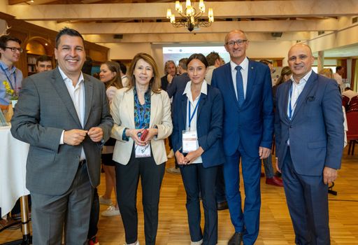  Sozial und ökologisch nachhaltige Unternehmen im
Fokus privater Investor:innen