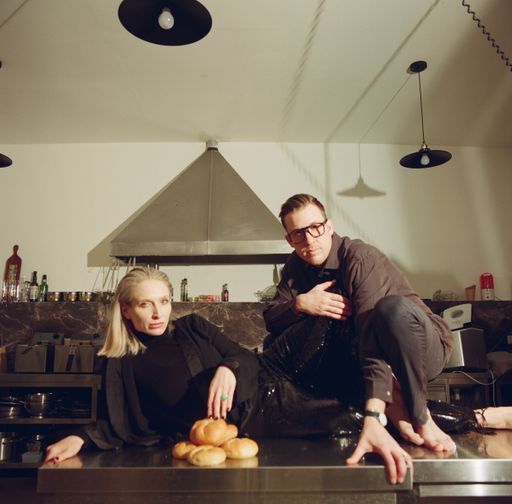 Vorschau Bild von Schauspielerin und Festivalleiterin Anna-Eva Köck &
Architekt Gregor Schindler