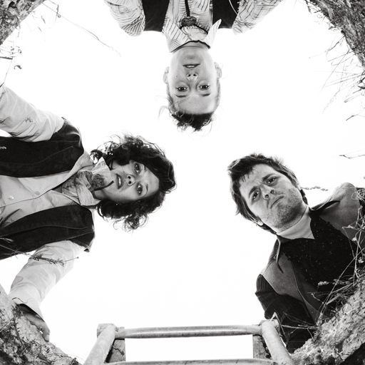 Vorschau Bild von "LÖSS" Die Theater-Film Eigenproduktion mit Johanna
Hainz, Martin Hemmer und Rina Juniku