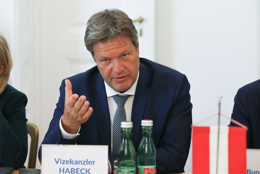 Stellvertreter des Bundeskanzlers und
Bundesministers für Wirtschaft und Klimaschutz der Bundesrepublik
Deutschland Dr. Robert Habeck beim Energie-Round-Table der DHK und
IV