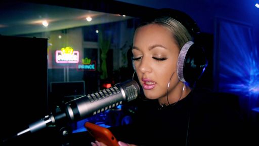 Neue Rap-Dokumentation in der Primetime: "Beats of Berlin: Rap
ist mein Leben" ab 04. August bei RTLZWEI / Thara möchte gerne als
Rapperin durchstarten / Weiterer Text über ots und
www.presseportal.de/nr/6605 / Die Verwendung dieses Bildes ist für
redaktionelle Zwecke unter Beachtung ggf. genannter
Nutzungsbedingungen honorarfrei. Veröffentlichung bitte mit
Bildrechte-Hinweis.