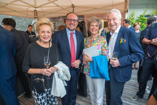 Vorschau Bild von vlnr.: Ingeborg Serafin, Alexander Schallenberg,
Sabine Haag, Harald Serafin