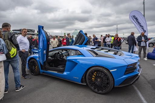 Vorschau Bild von Das emotionale Umfeld des Events bietet den idealen Rahmen für
Marketing-Aktivitäten von Kunden und Sponsoren. Hier gibt es die
Möglichkeit, Marken on the Ground zu präsentieren und direkten
Kontakt zur Zielgruppe herzustellen. Die Vermarktung liegt bei EL
CARTEL und Image Entertainment Events. / Weiterer Text über ots und
www.presseportal.de/nr/6605 / Die Verwendung dieses Bildes ist für
redaktionelle Zwecke unter Beachtung ggf. genannter
Nutzungsbedingungen honorarfrei. Veröffentlichung bitte mit
Bildrechte-Hinweis.