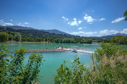 Blick auf den wunderschönen Baggersee Rossau