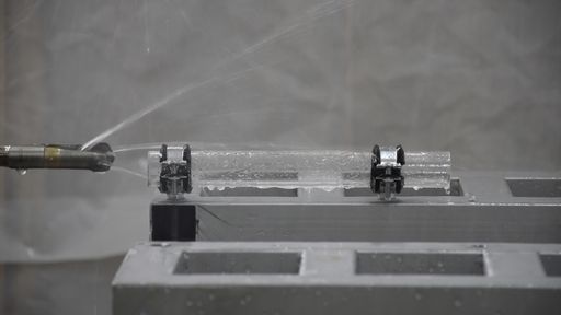 Vorschau Bild von Musterglasrohr verblockt mit Elektriker Gips - nach
Belagsentfernung. Zeigt vollständige Belagsentfernung ohne
Kratzspuren.