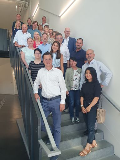 Anlässlich des bevorstehenden Schulterschlusses von
Pluradent Austria und dental bauer GmbH & Co. KG, besuchte letzte
Woche die Geschäftsleitung von dental bauer das Büro von Pluradent
in Wien.