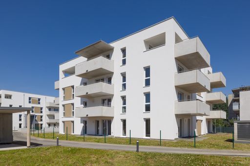 IFA hat die ersten vier Häuser des 43 Mio. Euro
Immobilieninvestments „186 Grad | Wohnensemble Graz Süd“ drei Monate
früher als geplant fertiggestellt.