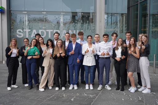 Für 20 neue Lehrlinge begann Anfang August mit der
Ausbildung bei Raiffeisen NÖ-Wien ein neuer Lebensabschnitt.